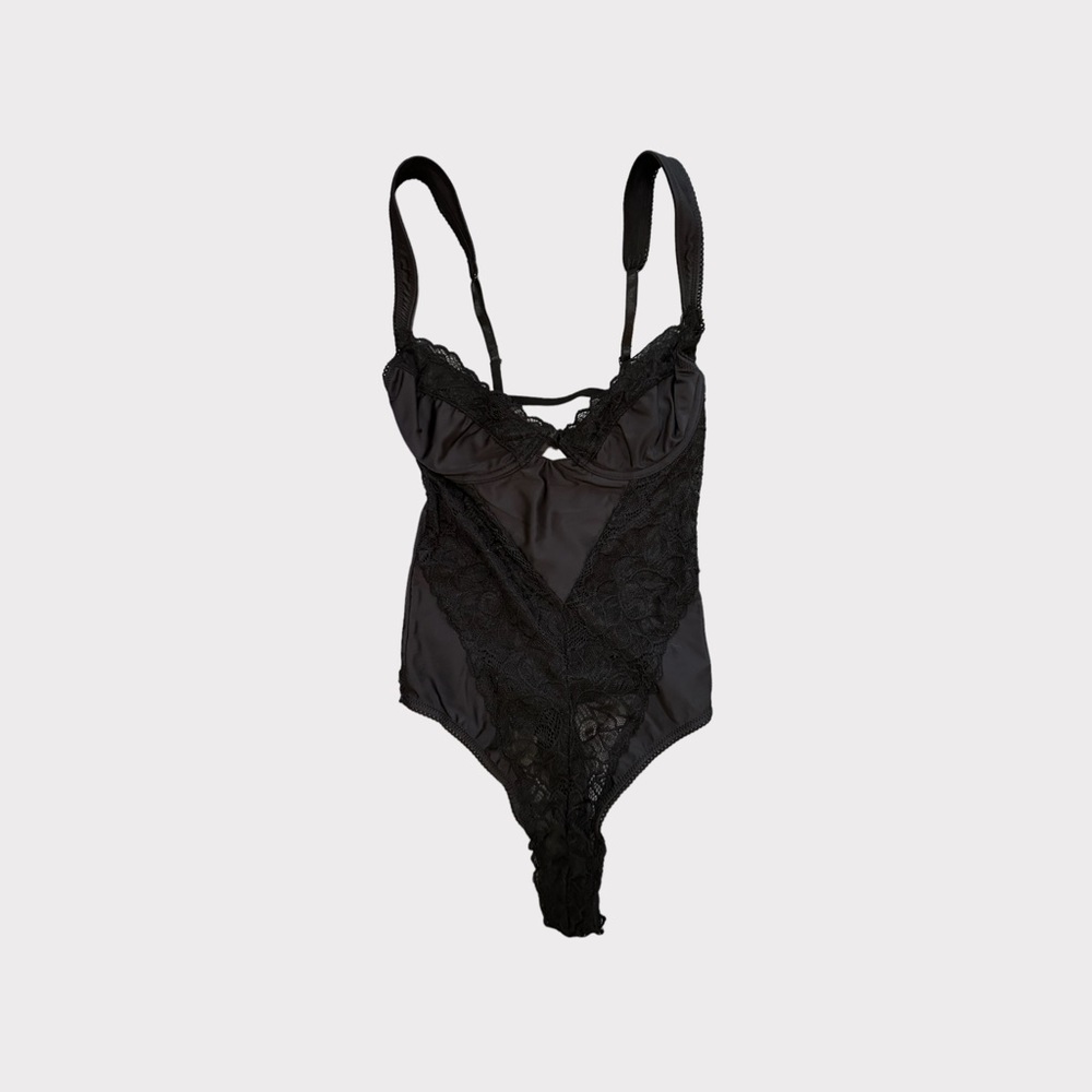 Lace Detail Bodysuit